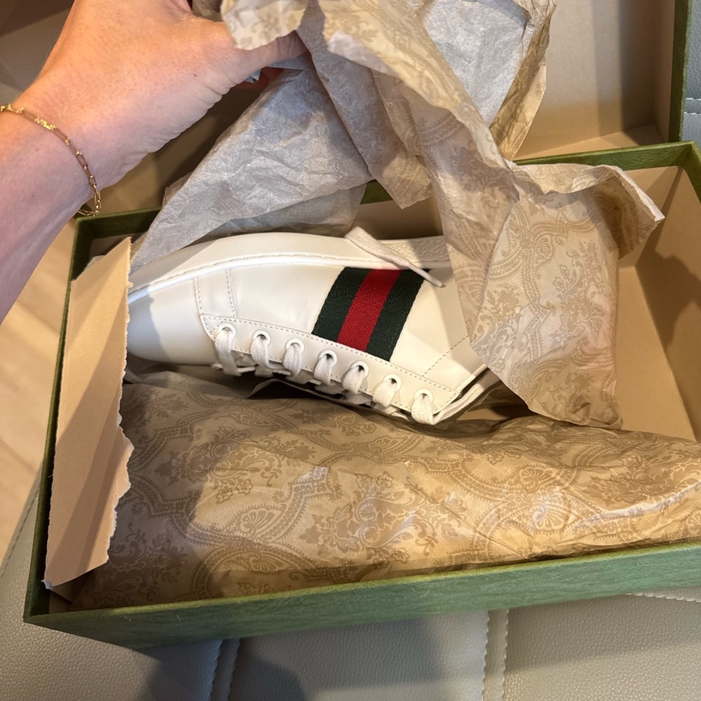 Gucci White Sneakers with Red and Green Stripes